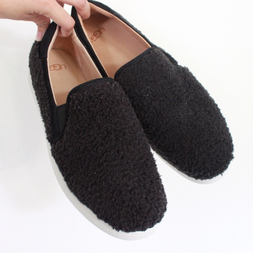 UGG Ricci Black Slip-Ons - Picture 2 of 8